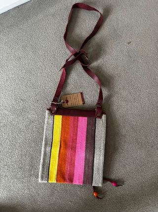 Bolso artesano lana y cuero NUEVO
