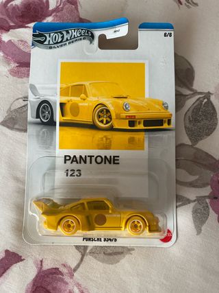 Hot Wheels Porsche 934/5 Pantone 123 Silver Series