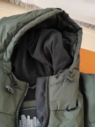 Abrigo TENTH Negro, blanco y Verde