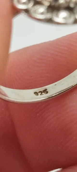 Anillo de Plata y Zafiro.