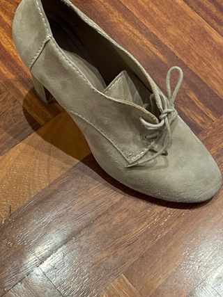 Botines tacón beige talla 38