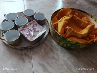 Juego 6 tazas y platos decorados