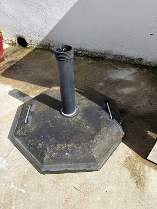 Sombrilla grande beige/blanca