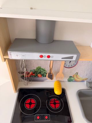 Cocinita de juguete de madera