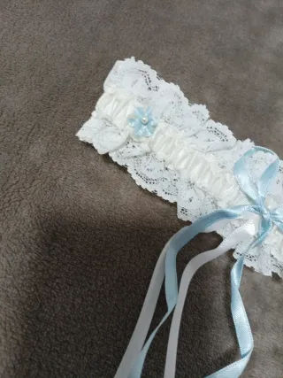 Liga de Novia Encaje Blanco y Azul