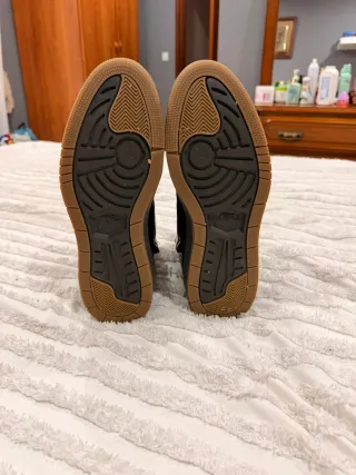 Zapatillas Jordan Negras Talla 41.