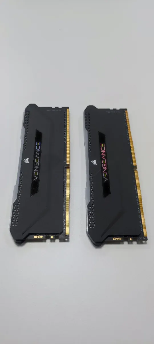 RGB Corsair Vengeance DDR4 32GB
