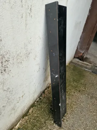 Estantería madera negra