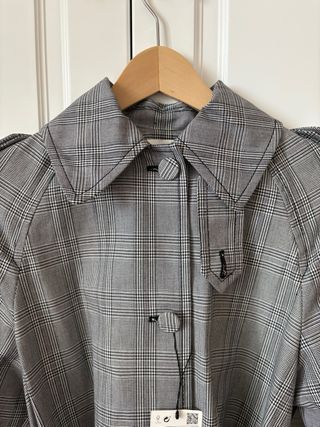 Gabardina de cuadros gris Zara
