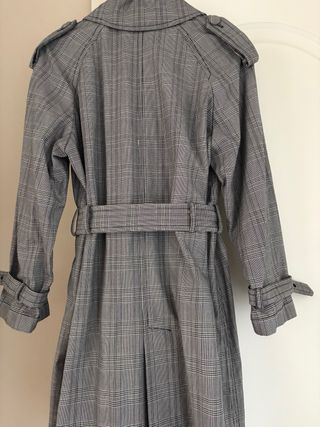 Gabardina de cuadros gris Zara