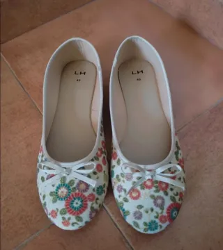 Manoletinas florales talla 40