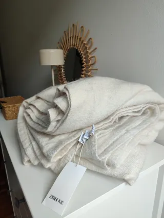 Colcha beige Zara Home