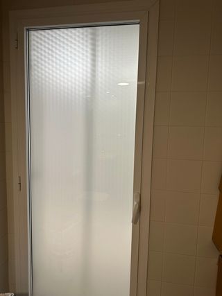 Puerta aluminio blanca cristal 220x95