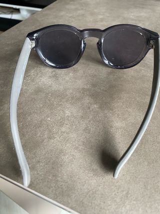 Occhiali Havaianas neri e viola