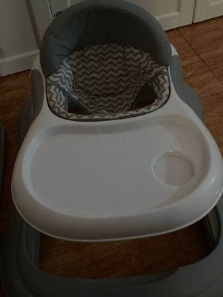 Andador y hamaca bebé Chicco