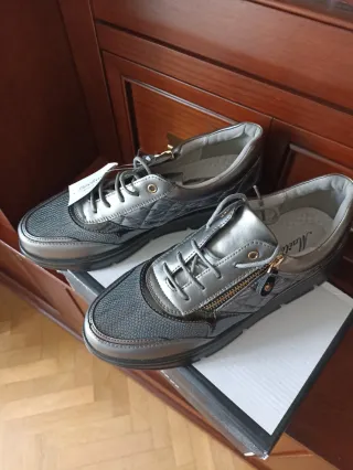 Zapatos deportivos Maéllian nuevos sin estrenar