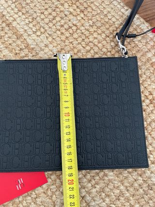 Clutch CH Carolina Herrera Negro