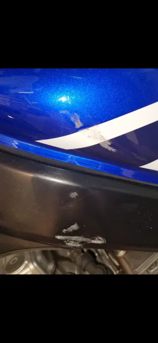 Suzuki GS500 - 2008. Azul y blanca