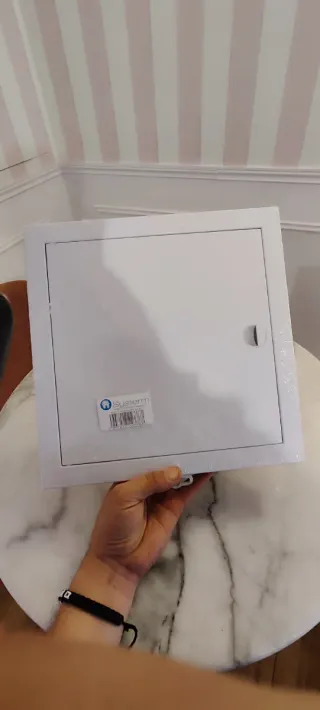 Tapa de PVC con puerta  30x30cm