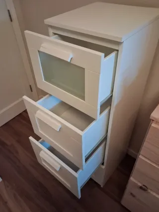 Cómoda vertical IKEA BIMNES blanca