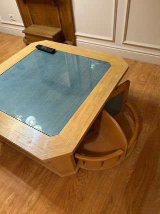 Mesa centro de madera y cristal