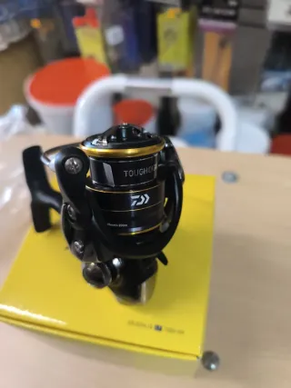 Carrete Daiwa Legalis LT 1000-XH Pesca