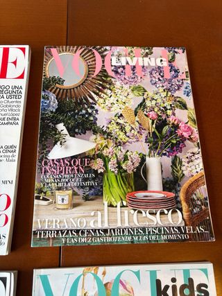 Lote 4 revistas Vogue la revista 2015 + sueplentos