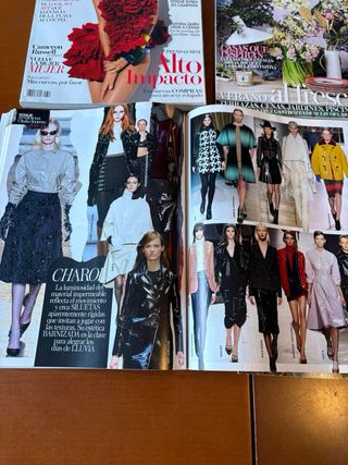 Lote 4 revistas Vogue la revista 2015 + sueplentos