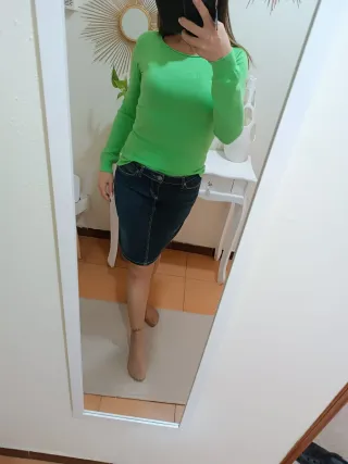 Maglia donna verde scollo largo manica lunga