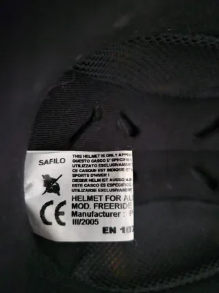 Casco de esquí Dior blanco y negro de piel