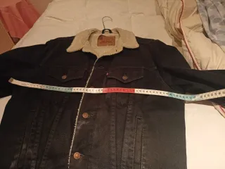 Cazadora Levi's borreguito negra Talla M