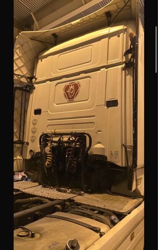 Se vende scania v8 560 16 l