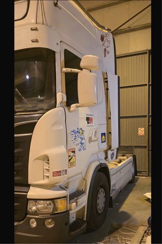 Se vende scania v8 560 16 l