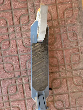 Patinete infantil azul y blanco