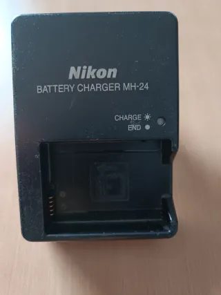 Cámara Nikon D3100 + 2 objetivos + bolsa