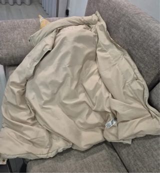 Chaleco Zara Beige con Capucha