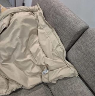 Chaleco Zara Beige con Capucha