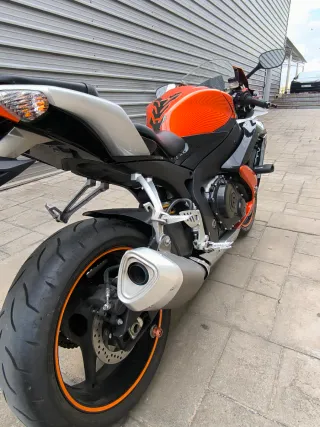 Suzuki GSXR 600 K8 2010 Naranja/Plata