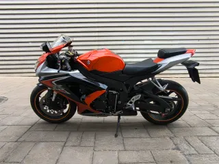 Suzuki GSXR 600 K8 2010 Naranja/Plata
