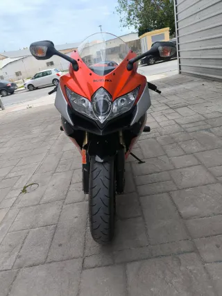 Suzuki GSXR 600 K8 2010 Naranja/Plata