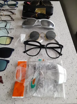 Gafas de Sol y Graduadas Varias