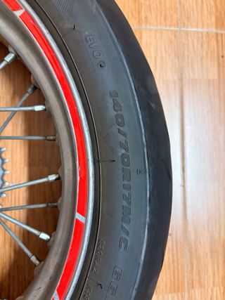 Juego Ruedas Supermotard