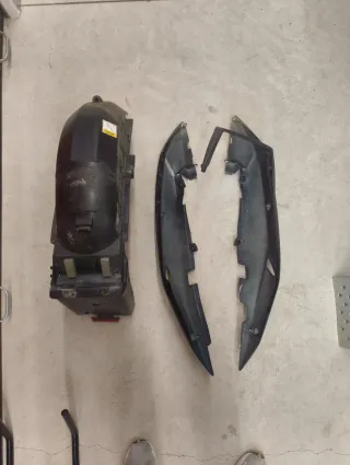 REGALO a quien lo recoja Carenado y guardabarros t