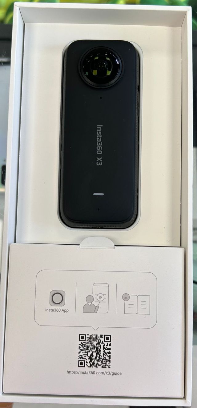 Insta360 X3 Cámara 360° Impermeable - miniatura 3