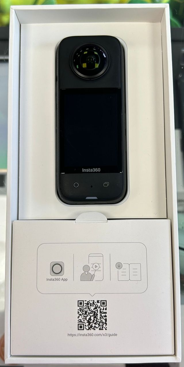 Insta360 X3 Cámara 360° Impermeable - miniatura 2