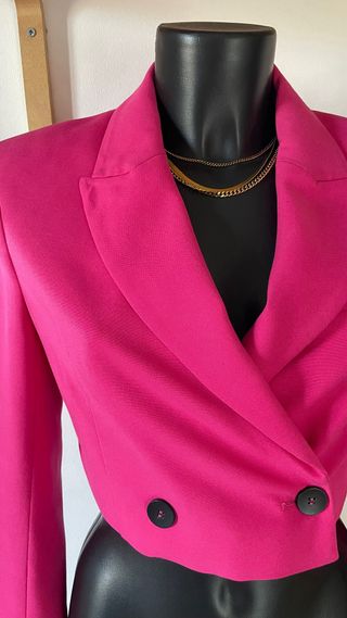 Blazer corto Bershka rosa XS
