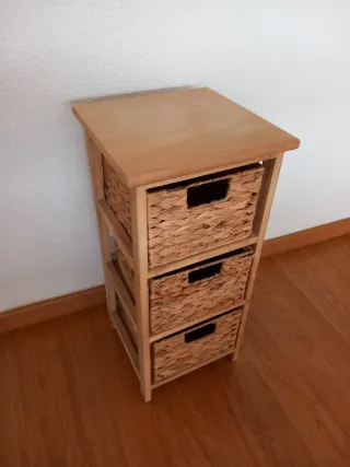 Mueble auxiliar madera con 3 cajones de mimbre