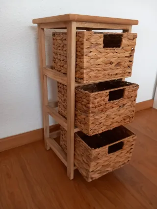 Mueble auxiliar madera con 3 cajones de mimbre