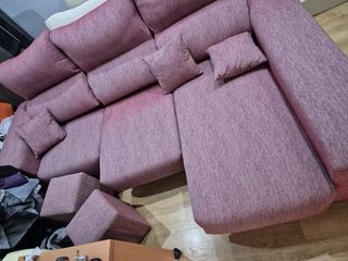 sofá cama esquinero con 2 pufs