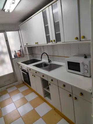 Cocina completa con electrodomésticos